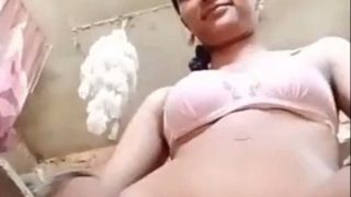 गर्म बहू का जवाब नहीं, Xvideos पर देखो कैसे चुदती है