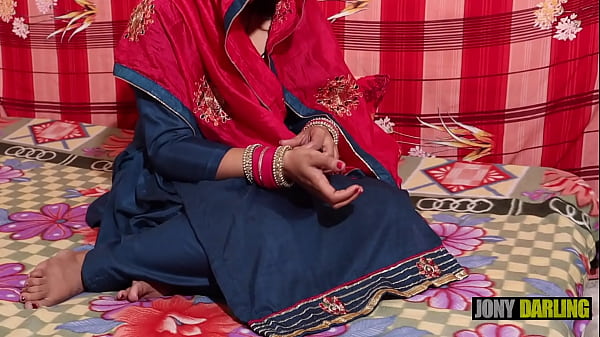 नवविवाहित भाभी के दो-दो पति, एक से दिन में चुदाई और दूसरे से रात में थुकाई
