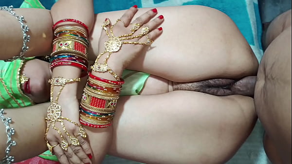 बाबू तू इतनी गरम बातें करके मेरी चुदाई की मोहर तोड़ देगी