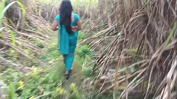बाहर गन्ने के खेत में सेक्सी शादीशुदा गर्लफ्रेंड को जोरदार चोदा