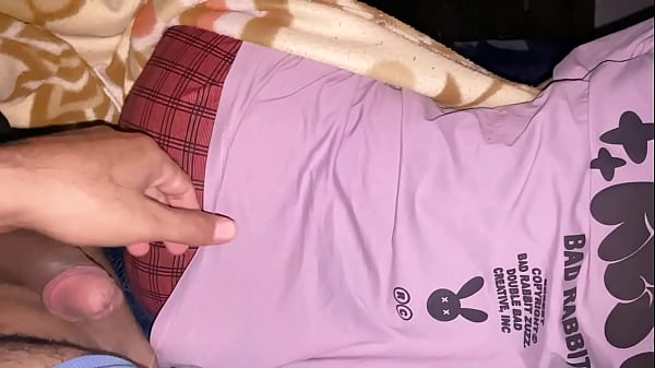 कॉलेज से बंक मारकर घर पर मस्ती करती प्यारी सी स्टेप-बहन