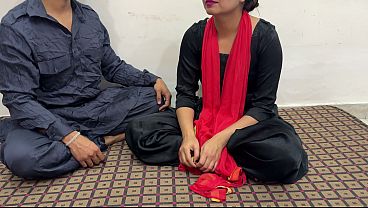 देसी बीवी को बाबा के साथ बाँटने की कहानी (हिंदी आवाज़ में गंदी बातें)