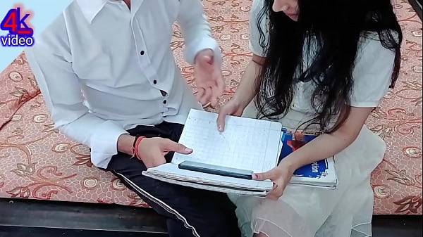 भारतीय कॉलेज के छात्रों की देसी चुदाई हिंदी में