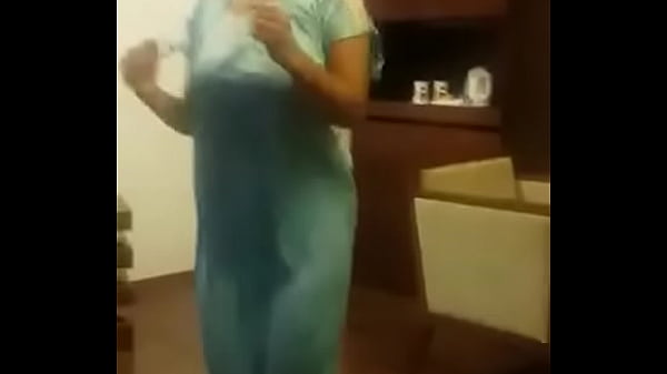 देसी जवानी का गरम नाच, रात को जलाने वाला खेल