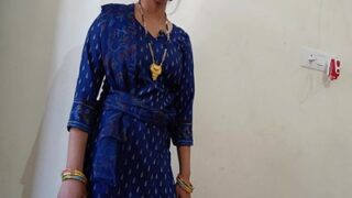 भारतीय नौकरानी को उसके बदचलन मालिक ने जबरदस्ती चोदा, कामुक वीडियो में देखो