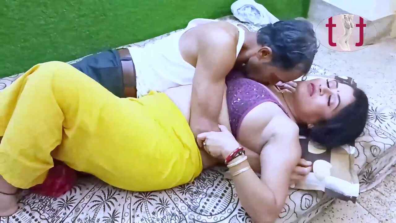 सविता भाभी 2024 नंगी छाती वाली हॉट सेक्सी वीडियो