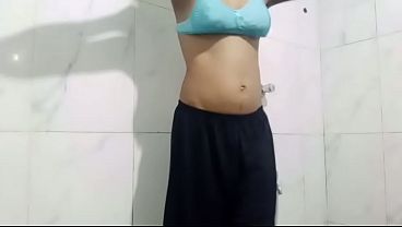 देसी भारतीय सौतेली बहन का वायरल वीडियो, देखते ही देखते गर्मी बढ़ गई