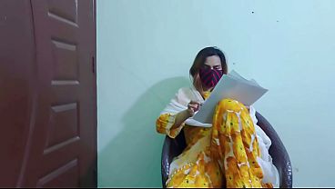 देसी रूममेट कॉलेज गर्लफ्रेंड की चूत में लंड मार के जोर से जल्दी-जल्दी चोदा