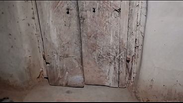 गाँव की सौतेली बहन और सौतेले भाई के बेडरूम में देसी जोड़े की गर्म चुदाई